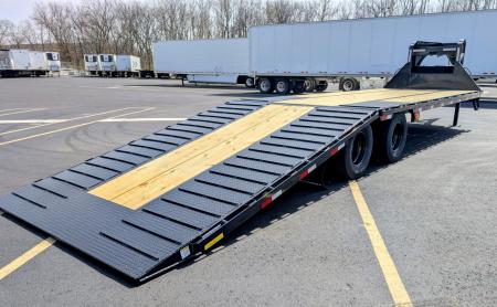 New 20' + 12' Hydraulic Dovetail, Hutch, Hydraulic Jacks 25.9K (GVWR) Gooseneck Flatbed Trailer