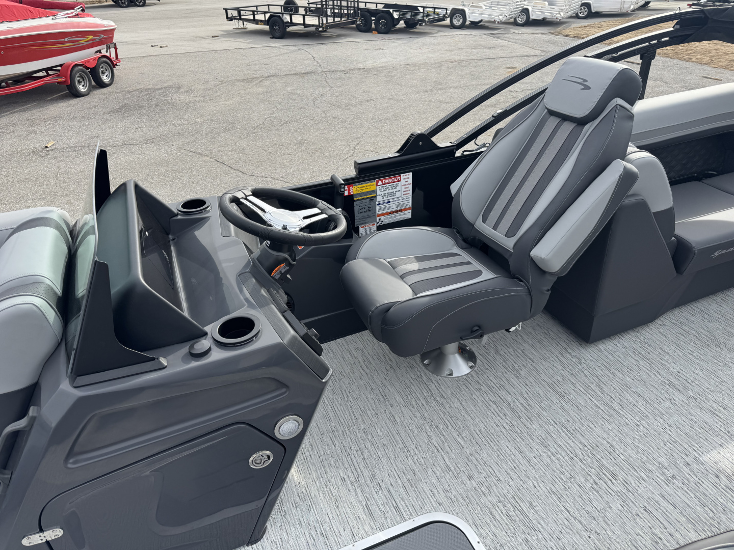 New 2026 Bennington 22 SSR Sport Tri-toon Boat