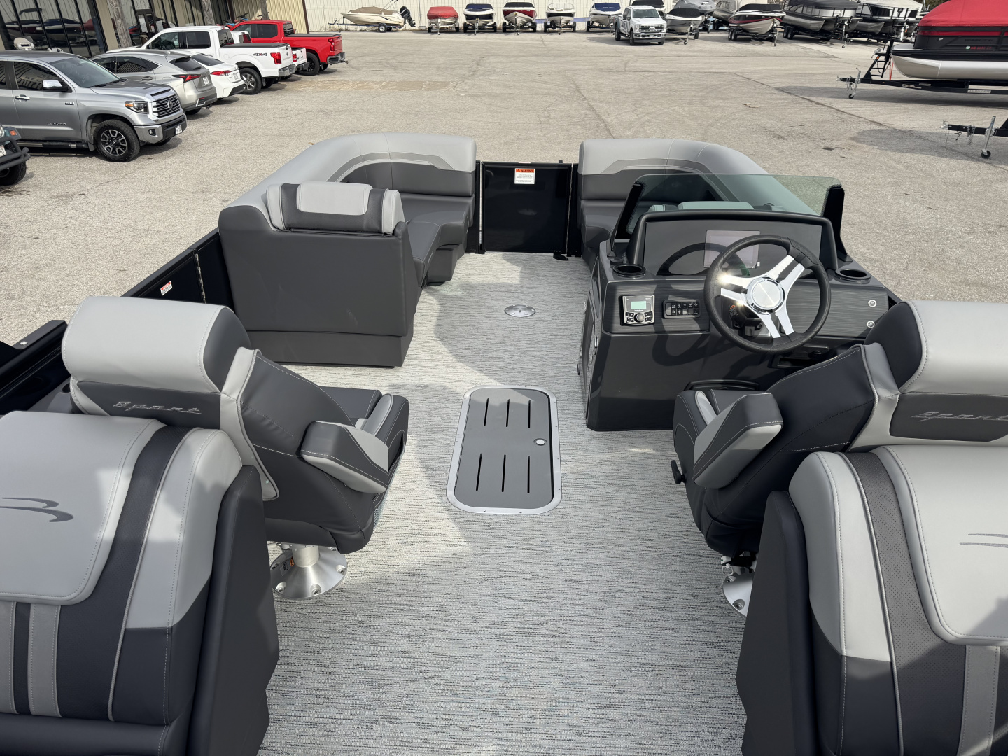 New 2026 Bennington 22 SSR Sport Tri-toon Boat