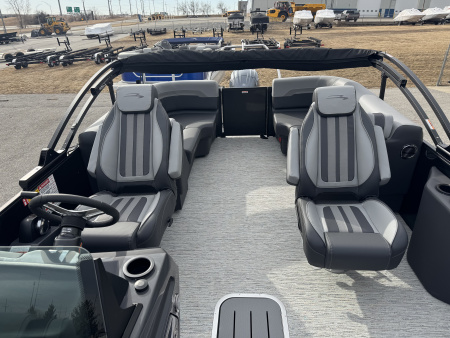 New 2026 Bennington 22 SSR Sport Tri-toon Boat