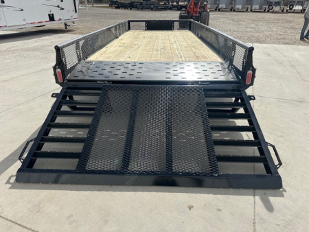 New 2026 Diamond C 18' TUT Flatbed