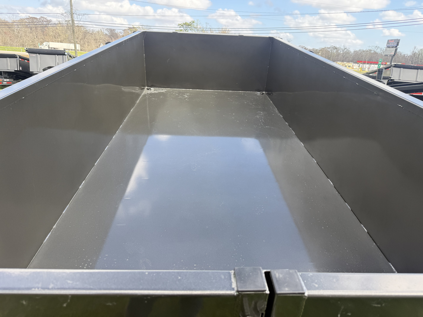 New 2026 MAXX-D DJX8316 Dump Trailer