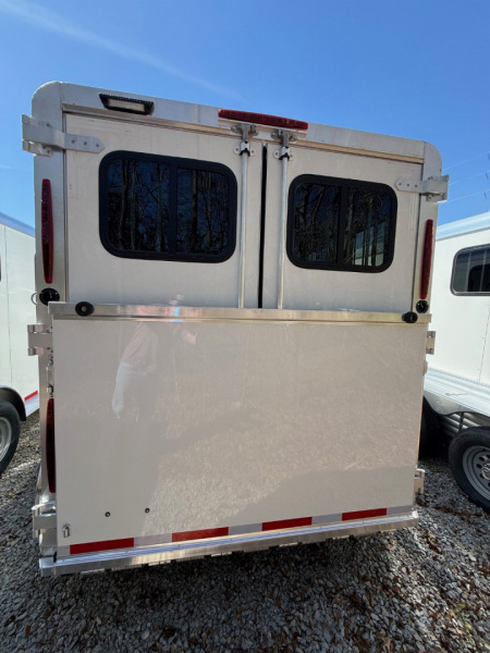 New 2026 Adam 2H Slant Mustang Horse Trailer
