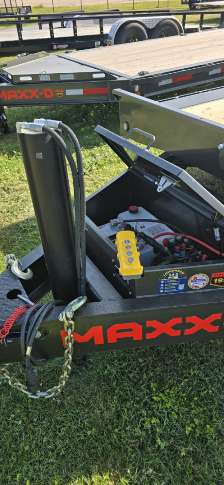 New 2026 MAXX-D T8B10224 Tilt Trailer