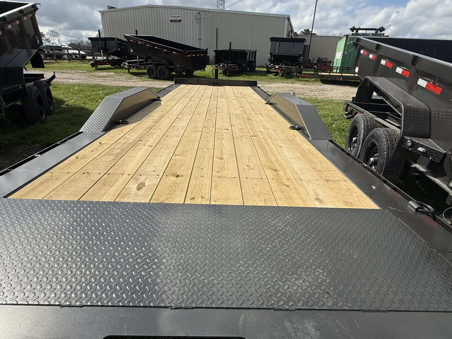 New 2026 MAXX-D T8B10224 Tilt Trailer