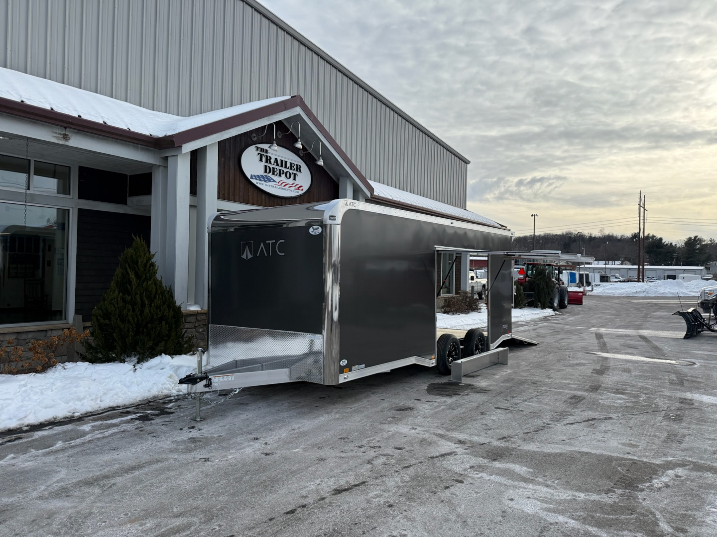 New ATC 8’6″ X 20′ ROM ENCLOSED CAR HAULER WITH ESCAPE DOOR 9.9K