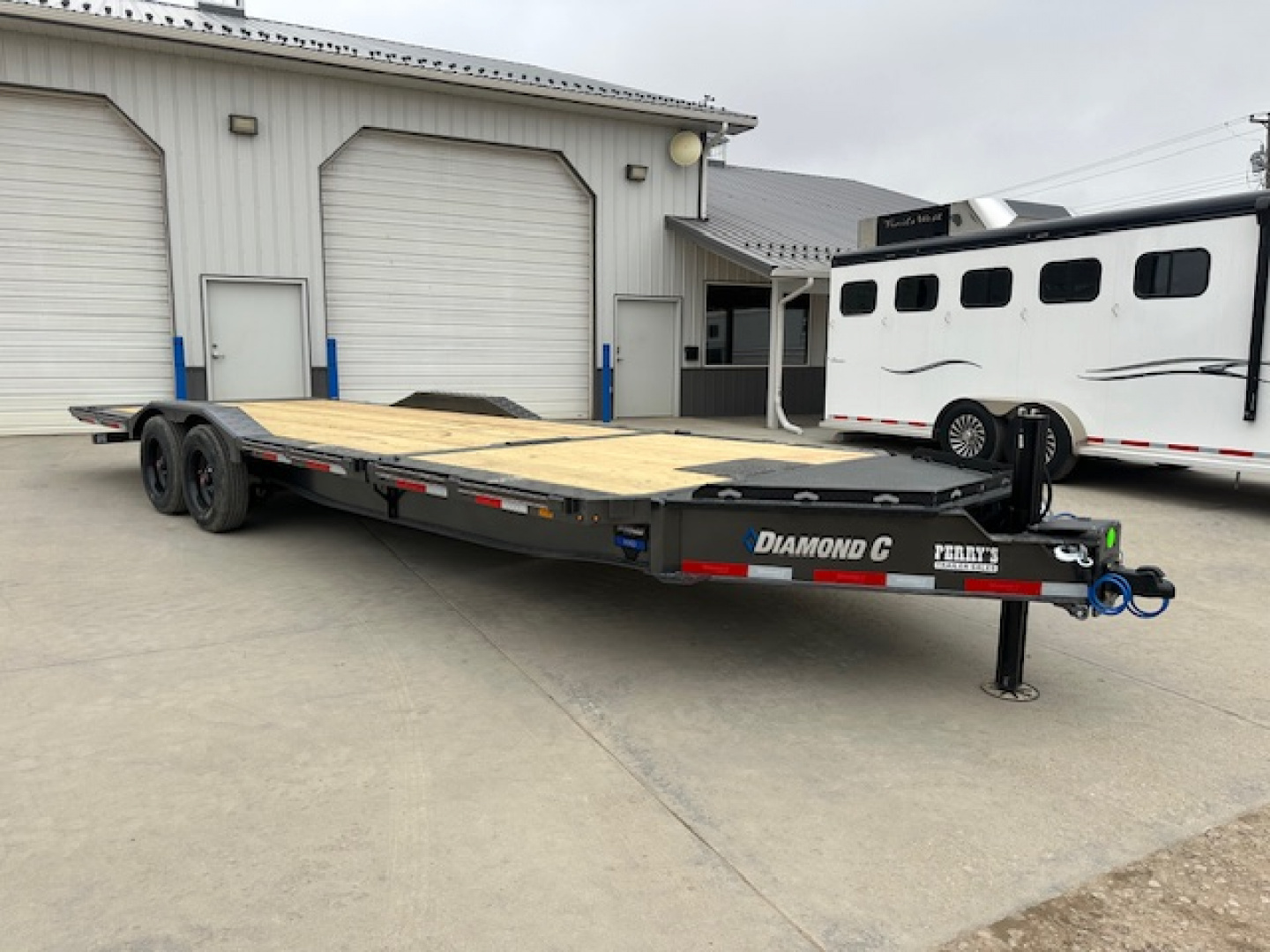 New 2026 Diamond C 24' HXD Tilt