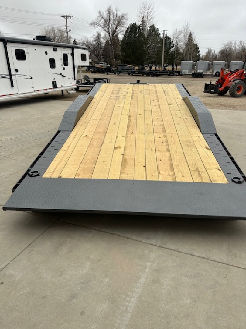 New 2026 Diamond C 24' HXD Tilt