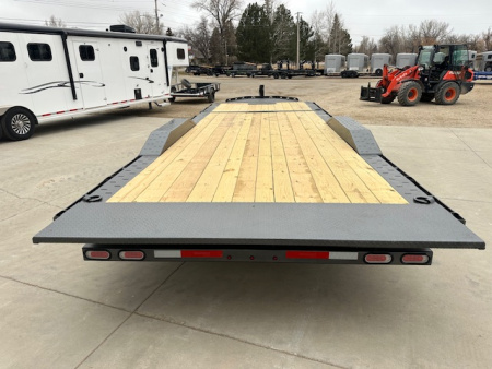 New 2026 Diamond C 24' HXD Tilt