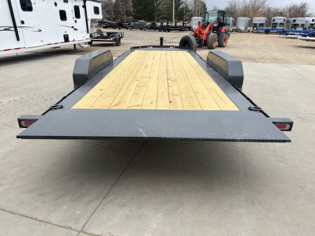 New 2026 Diamond C 20' Tilt