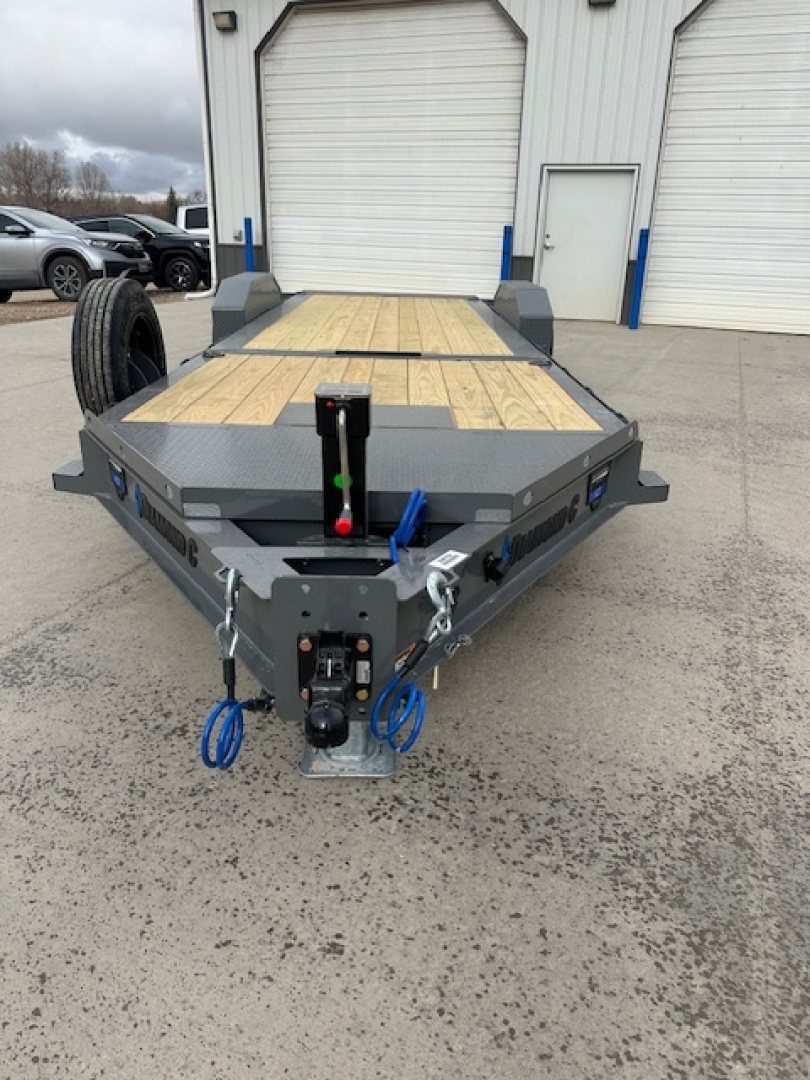 New 2026 Diamond C 22' Tilt