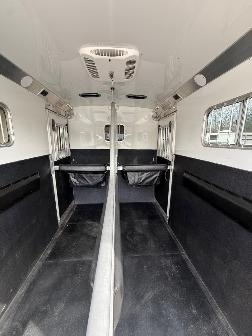 New 2022 4-Star Trailers 2 - Horse Straight Load Bumper Pull Horse Trailer