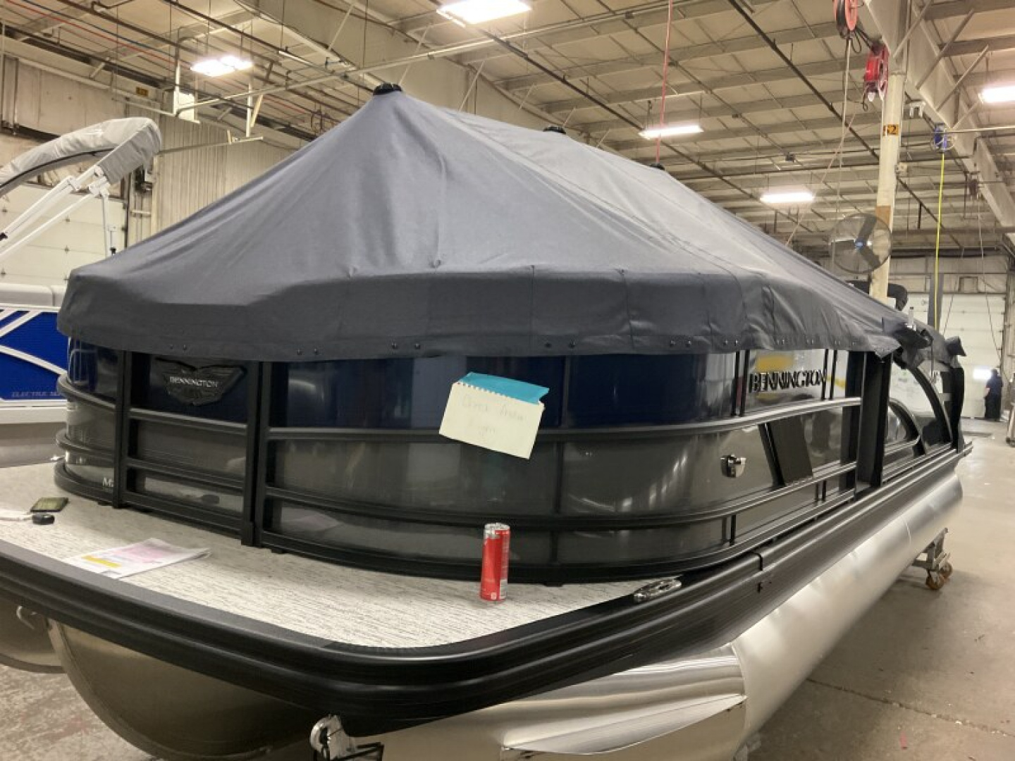 New 2026 Bennington 22' M Series Fastback Tri-toon Boat