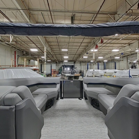 New 2026 Bennington 22' M Series Fastback Tri-toon Boat