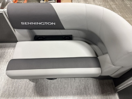 New 2026 Bennington 168 S Series Cruise Pontoon Boat ***Electric Motor***