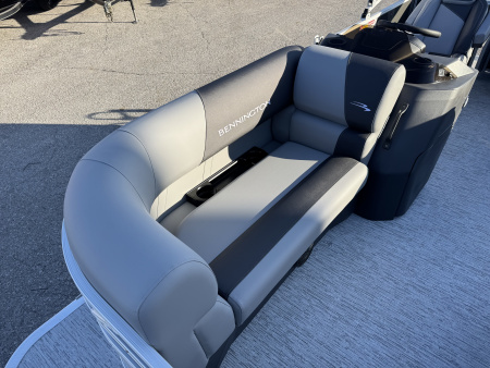 New 2026 Bennington 168 S Series Cruise Pontoon Boat ***Electric Motor***