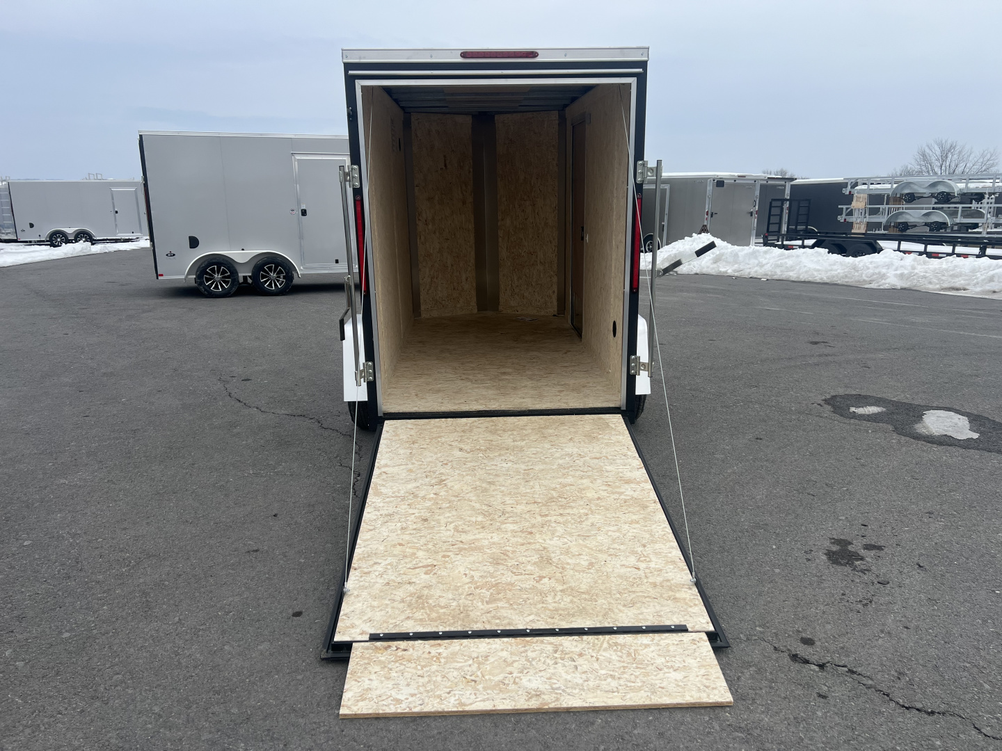 New 2026 Look Trailers 5x10 3K ST-DLX RAMP DOOR Cargo / Enclosed Trailer