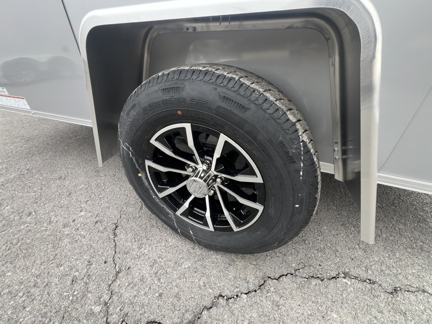 New 2026 Look Trailers 5x10 3K ST-DLX RAMP DOOR Cargo / Enclosed Trailer