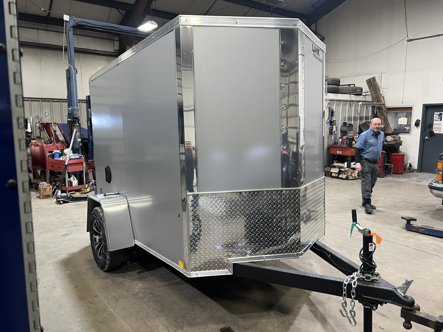 New 2026 Look Trailers 5X8 3K ST-DLX BARN DOOR Cargo / Enclosed Trailer