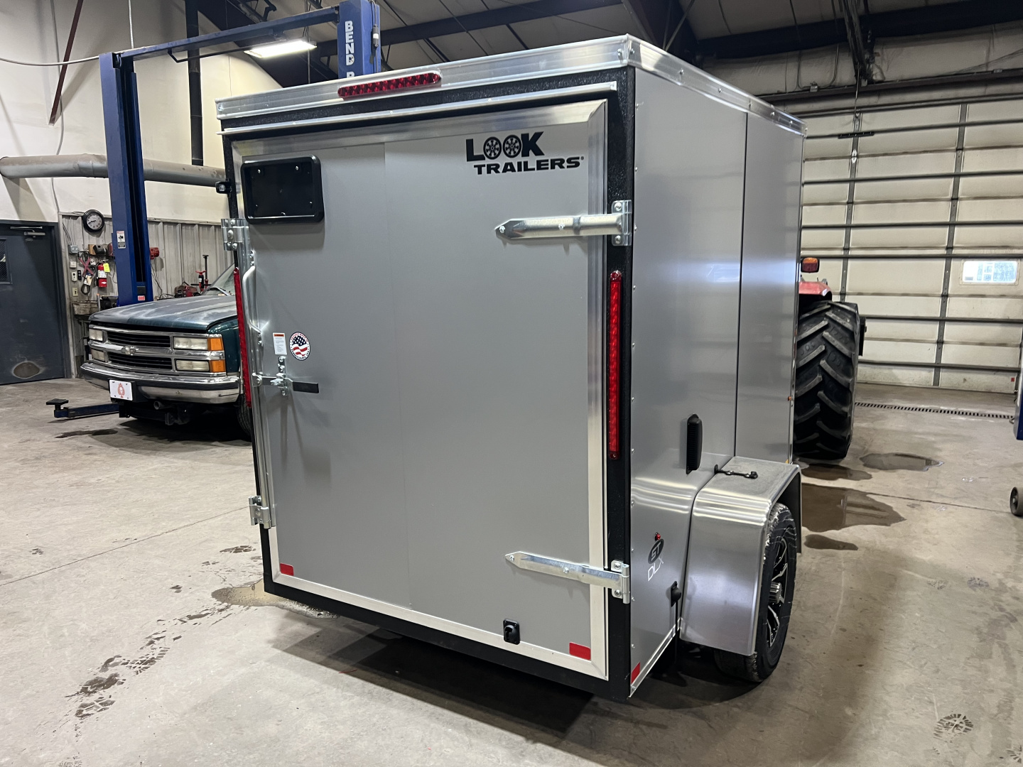 New 2026 Look Trailers 5X8 3K ST-DLX BARN DOOR Cargo / Enclosed Trailer