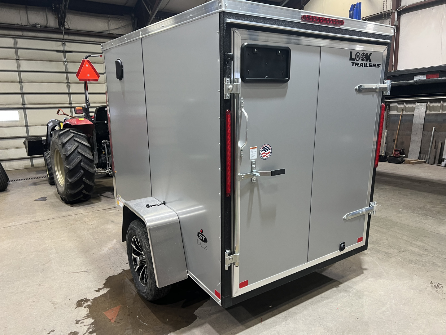New 2026 Look Trailers 5X8 3K ST-DLX BARN DOOR Cargo / Enclosed Trailer