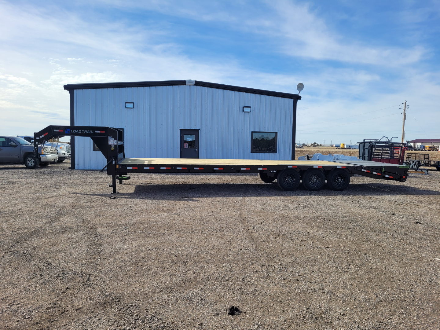 New 2026 Load Trail 102"x32' Gooseneck Triple Axle Deckover Trailer