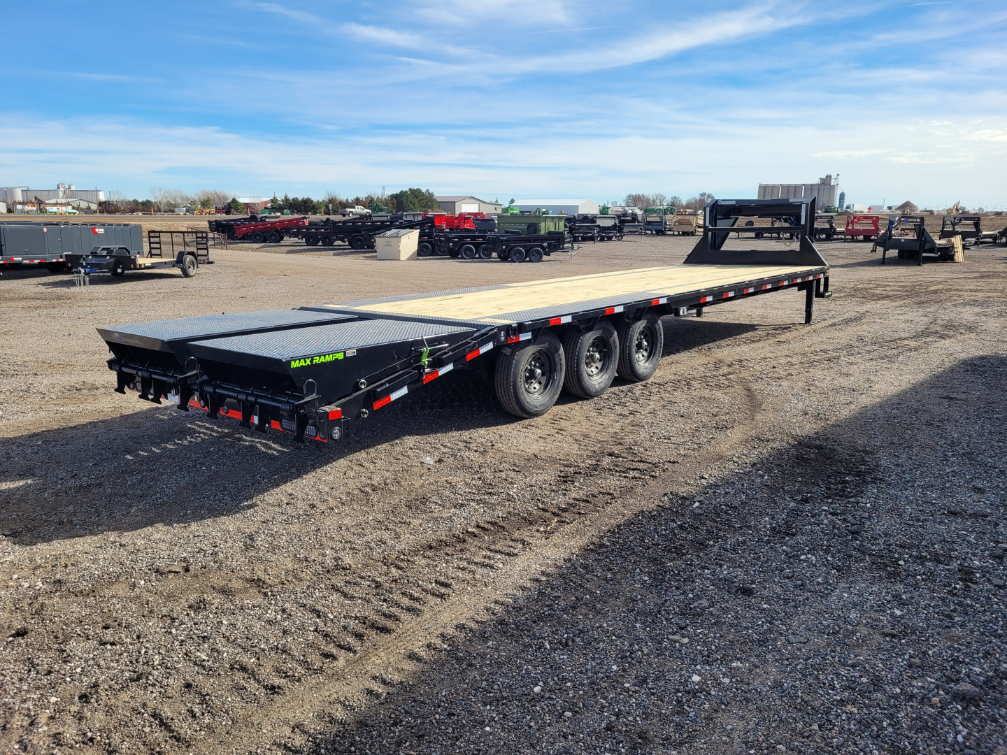 New 2026 Load Trail 102"x32' Gooseneck Triple Axle Deckover Trailer