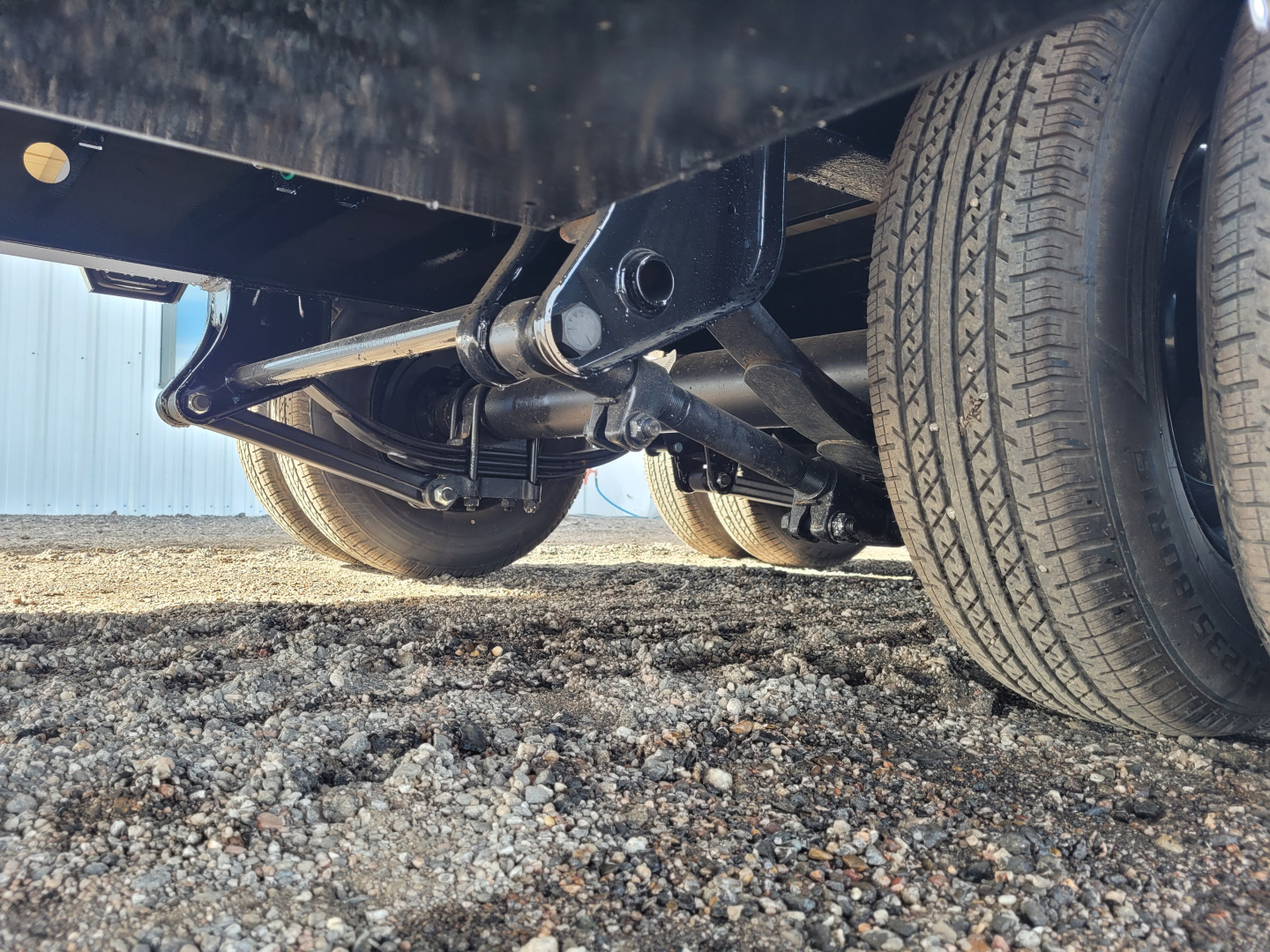 New 2026 Load Trail 102"x32' Gooseneck Hyd Dovetail Trailer