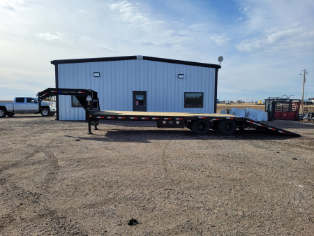 New 2026 Load Trail 102 x32' Gooseneck Hyd Dovetail Trailer