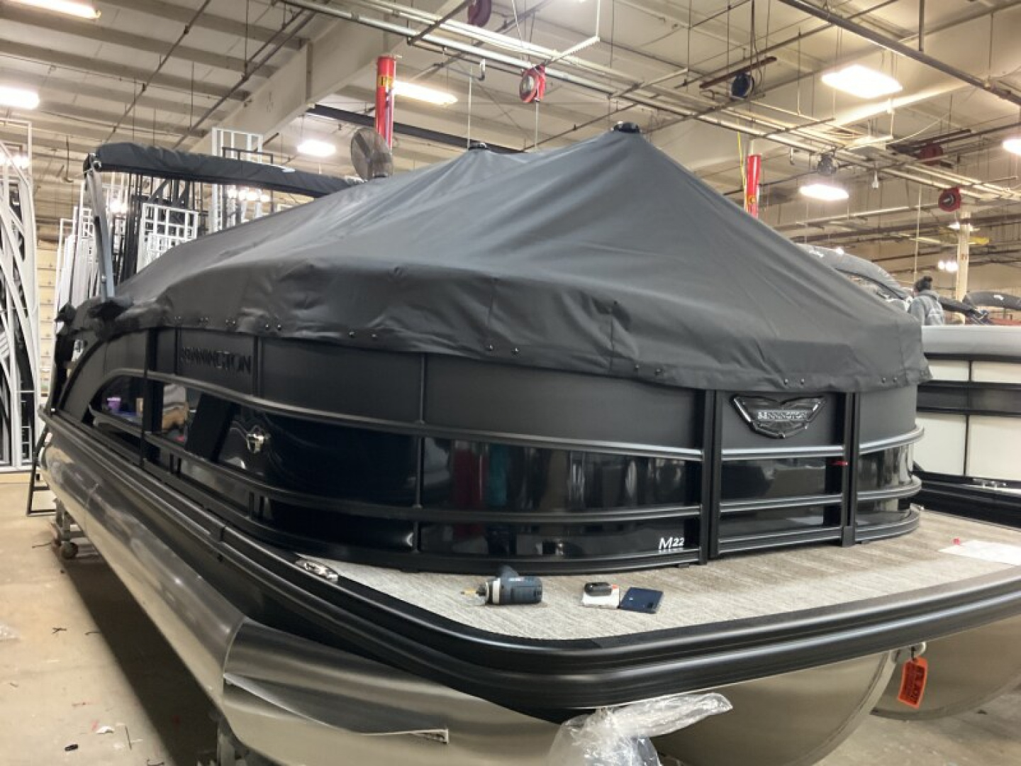 New 2026 Bennington 22' M Series Fastback Tri-toon Boat
