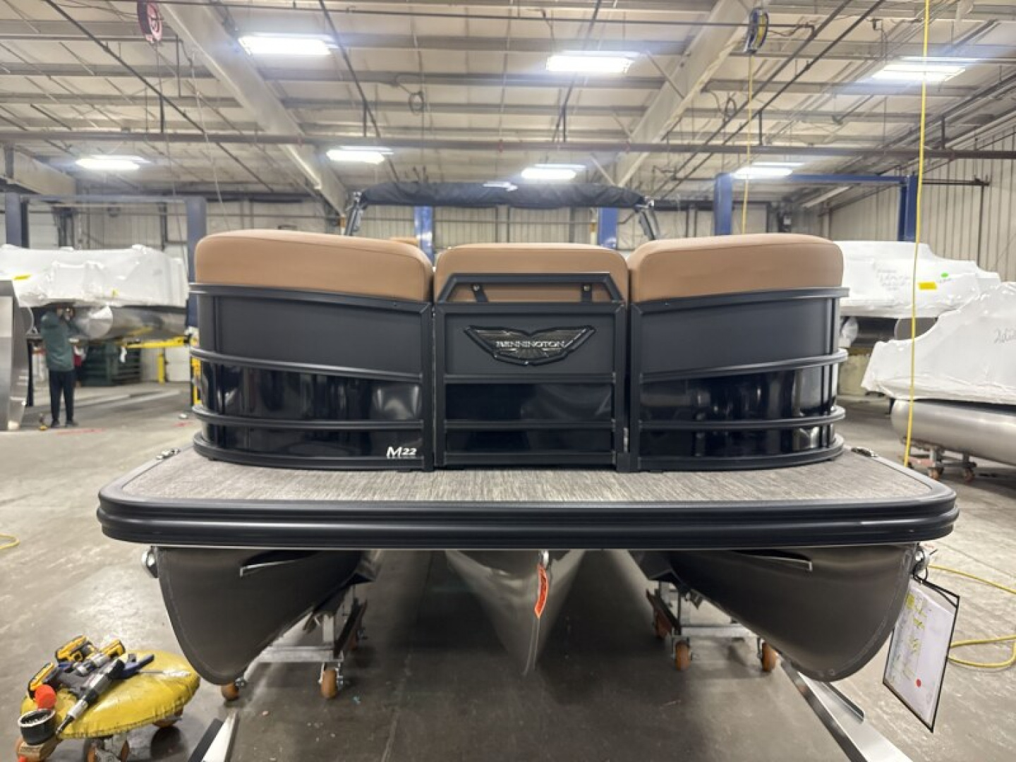 New 2026 Bennington 22' M Series Fastback Tri-toon Boat