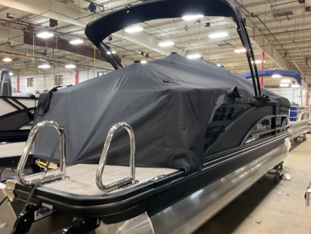 New 2026 Bennington 22' M Series Fastback Tri-toon Boat