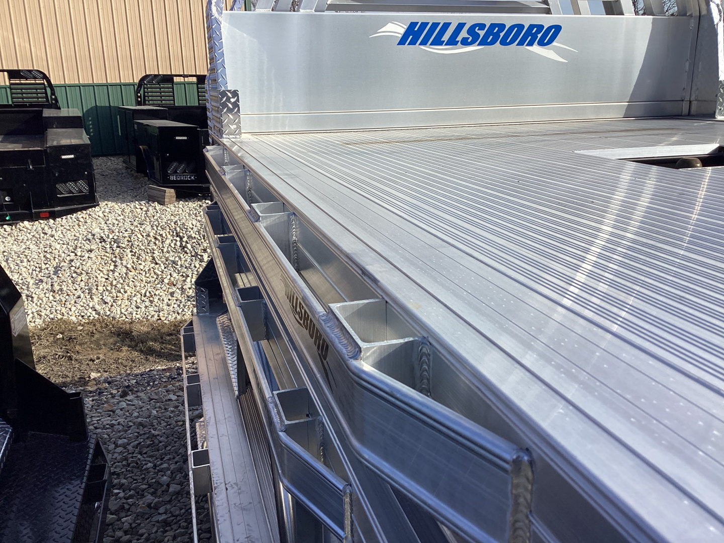 New 2026 Hillsboro 2500 Series Fits Single Wheel, Longbed Trucks