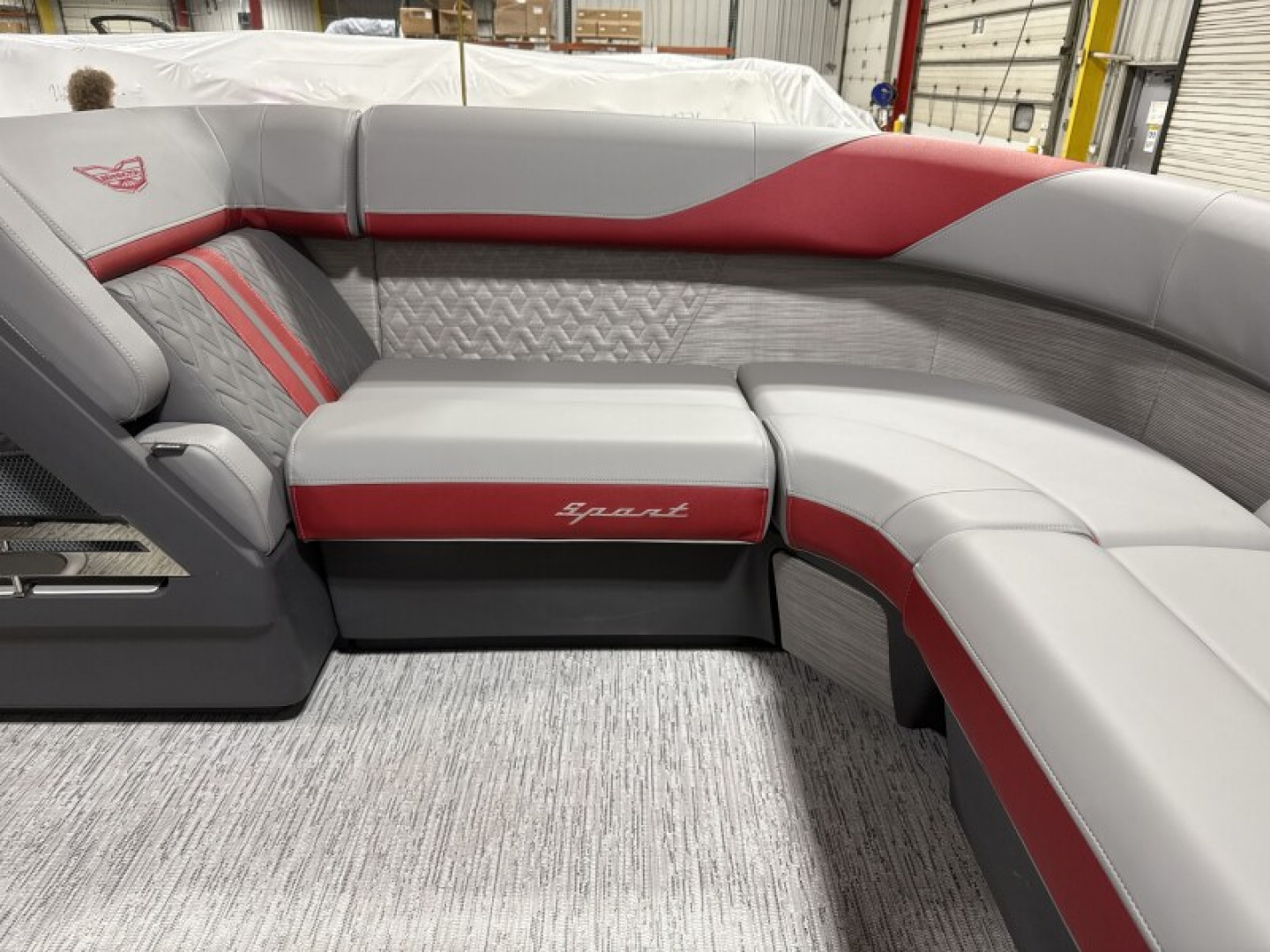 New 2026 Bennington 22' M Series Fastback Tri-toon Boat