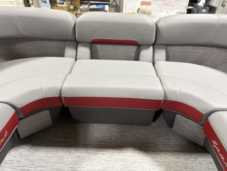 New 2026 Bennington 22' M Series Fastback Tri-toon Boat