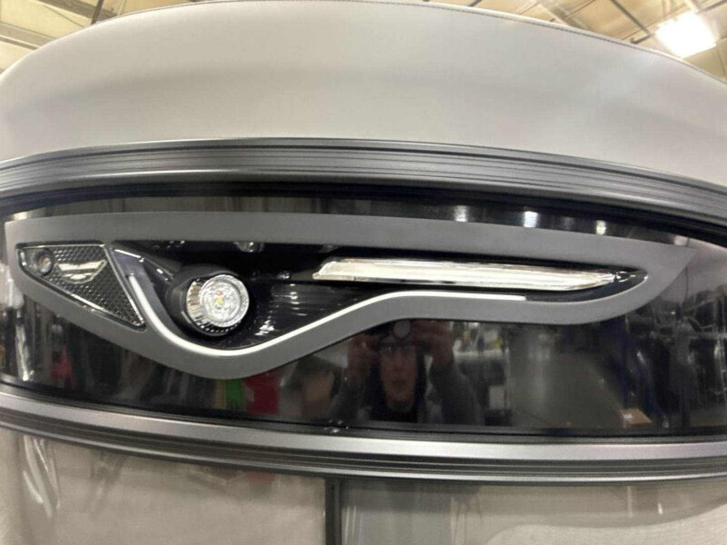 New 2026 Bennington 24' M Series Swingback Tri-toon Boat