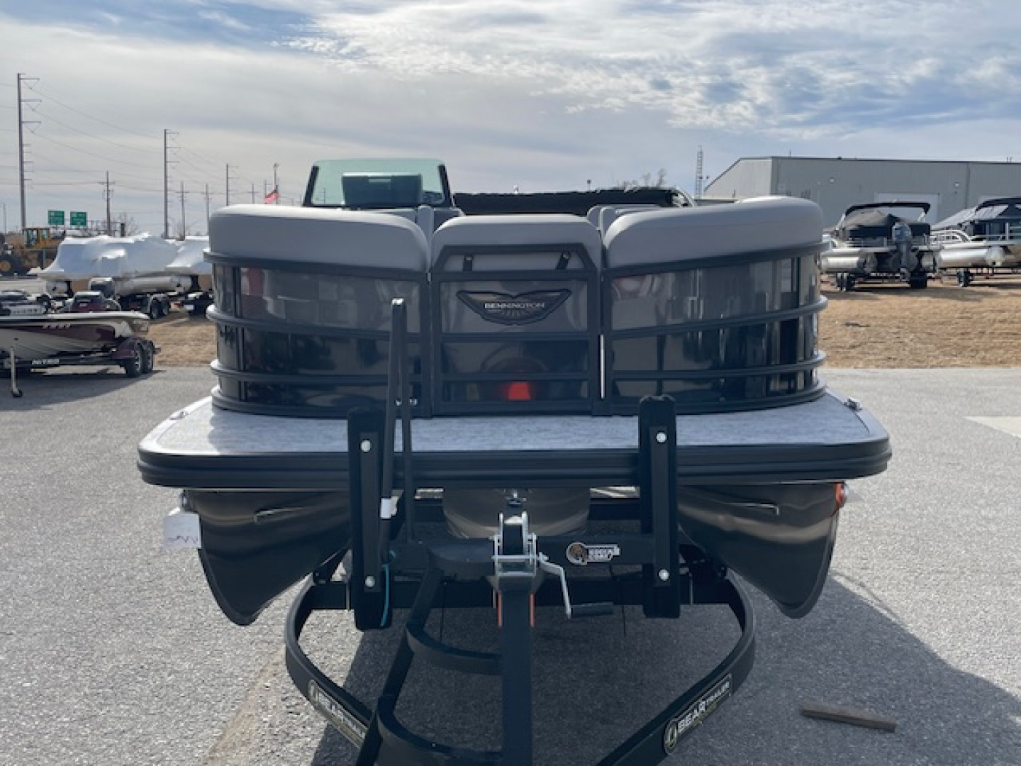 New 2026 Bennington 23' M Series Stern Lounge Tri-toon Boat