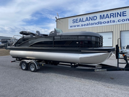 New 2026 Bennington 23' M Series Stern Lounge Tri-toon Boat