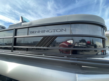 New 2026 Bennington 23' M Series Stern Lounge Tri-toon Boat