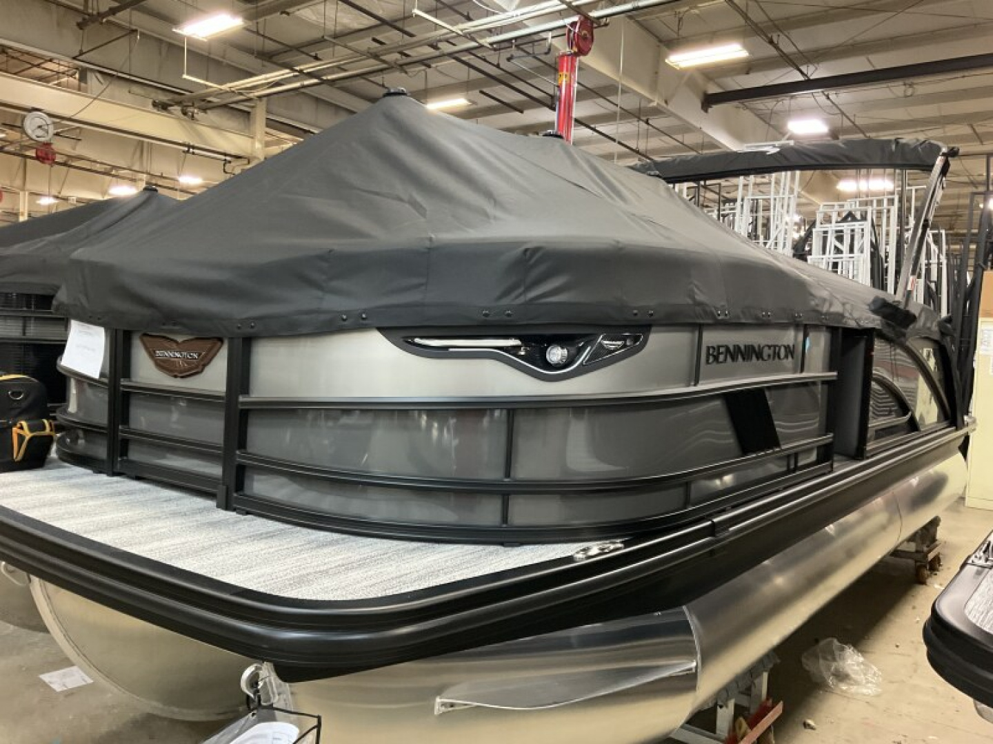 New 2026 Bennington 22' M Series Swingback Tri-toon Boat