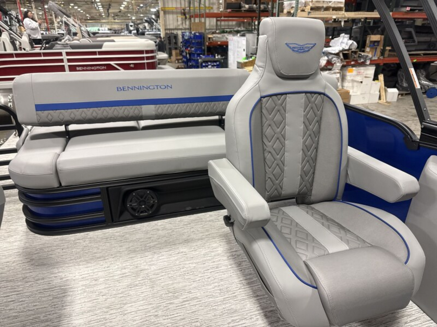 New 2026 Bennington M Series 22' Swingback Tri-toon Boat