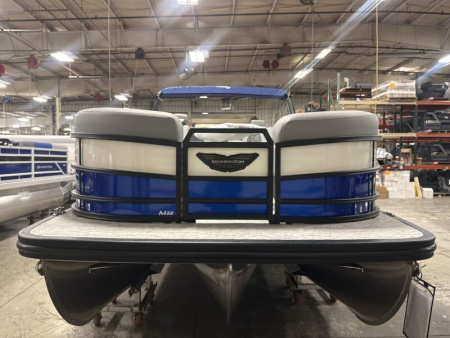 New 2026 Bennington M Series 22' Swingback Tri-toon Boat