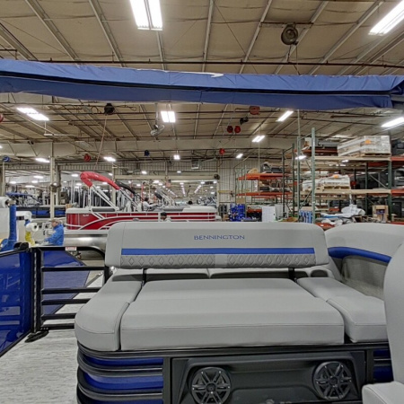 New 2026 Bennington M Series 22' Swingback Tri-toon Boat