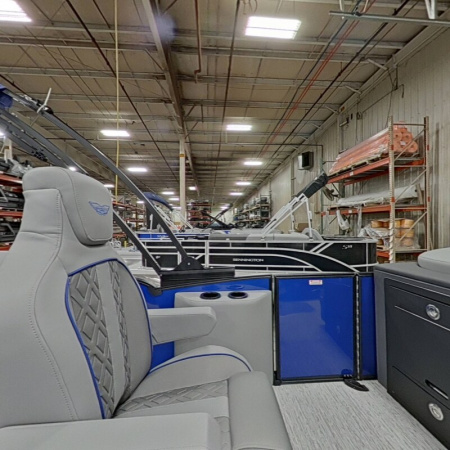 New 2026 Bennington M Series 22' Swingback Tri-toon Boat