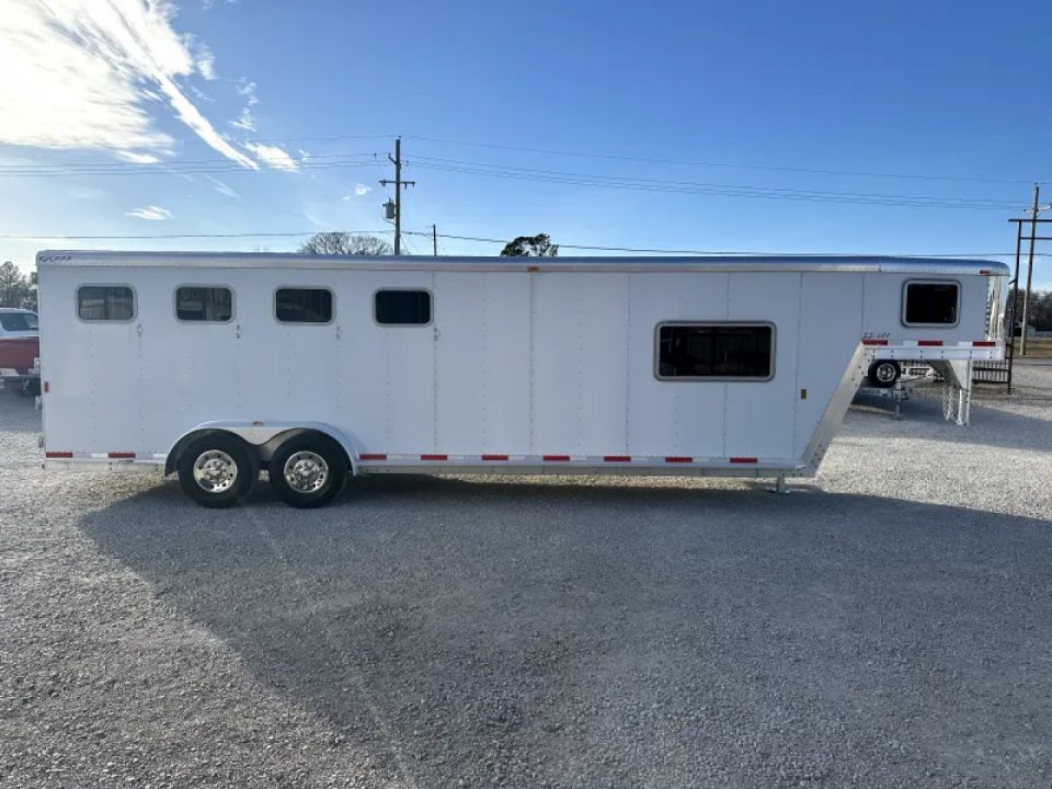 Used 2007 Exiss 4 Horse Gooseneck