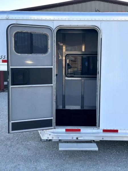 Used 2007 Exiss 4 Horse Gooseneck