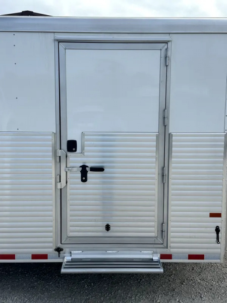 New 2026 Sundowner 24' Workhorse Cargo Gooseneck