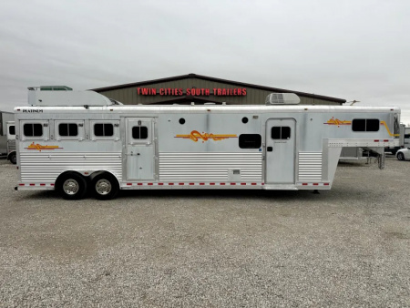 Used 2005 Platinum 4 Horse Living Quarters Gooseneck