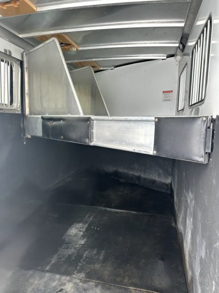 Used 2008 Sundowner 3 Horse Bumper Pull