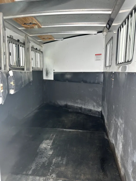 Used 2008 Sundowner 3 Horse Bumper Pull